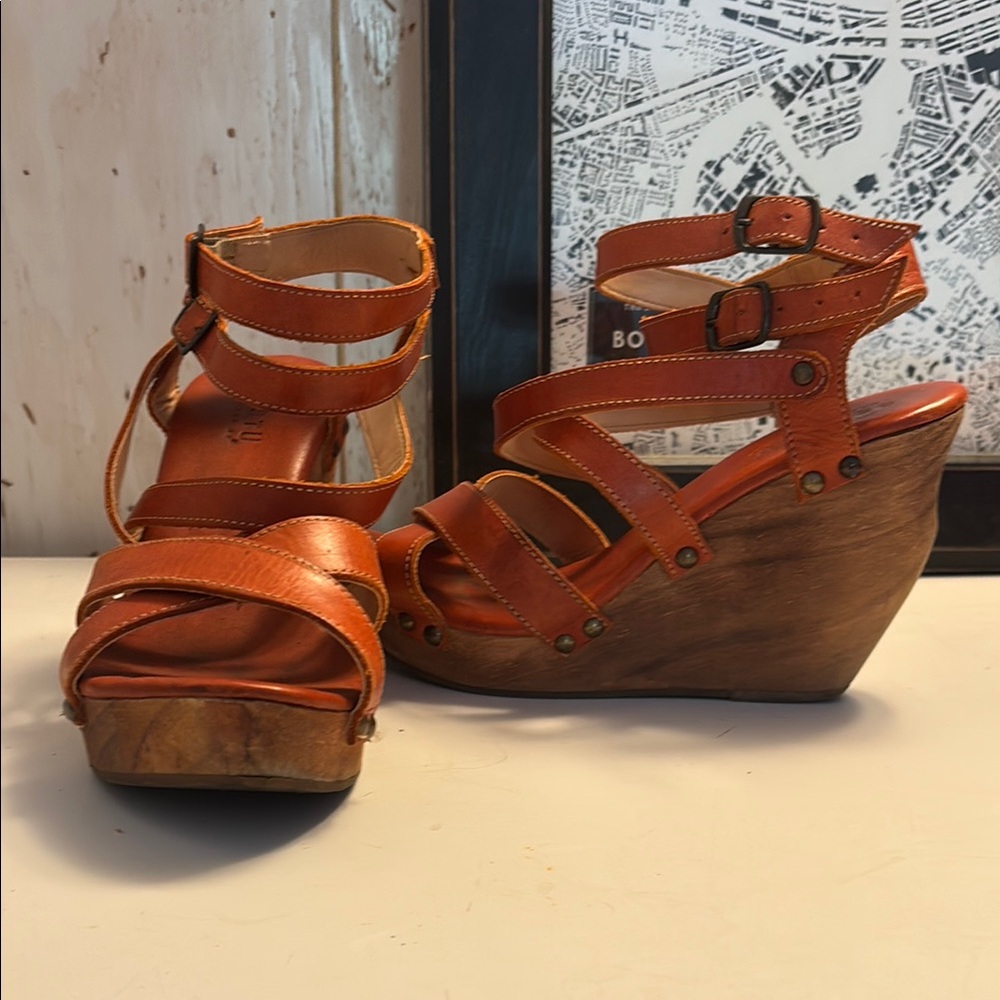 Gorgeous Bed Stu Strappy Wedge Sandals